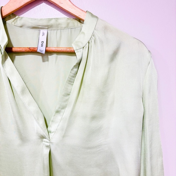 MANGO Mandarin-collar satin light green blouse - Picture 4 of 9
